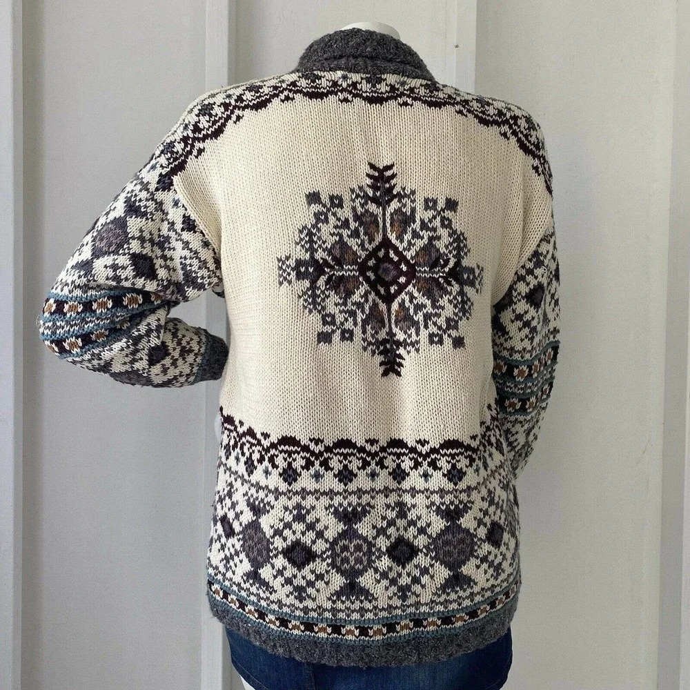 Jennifer & Company Chunky Hand Knit Cardigan Nordic Womens Med - Picture 7 of 8